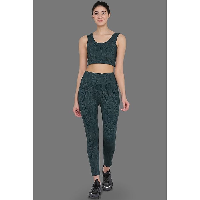Clovia Medium Impact Padded Sports Bra with Powernet Cross Back & Tights in Dark Green - AS0042P17
Clovia Medium Impact Padded Sports Bra with Powernet Cross Back & Tights in Dark Green - AS0042P17