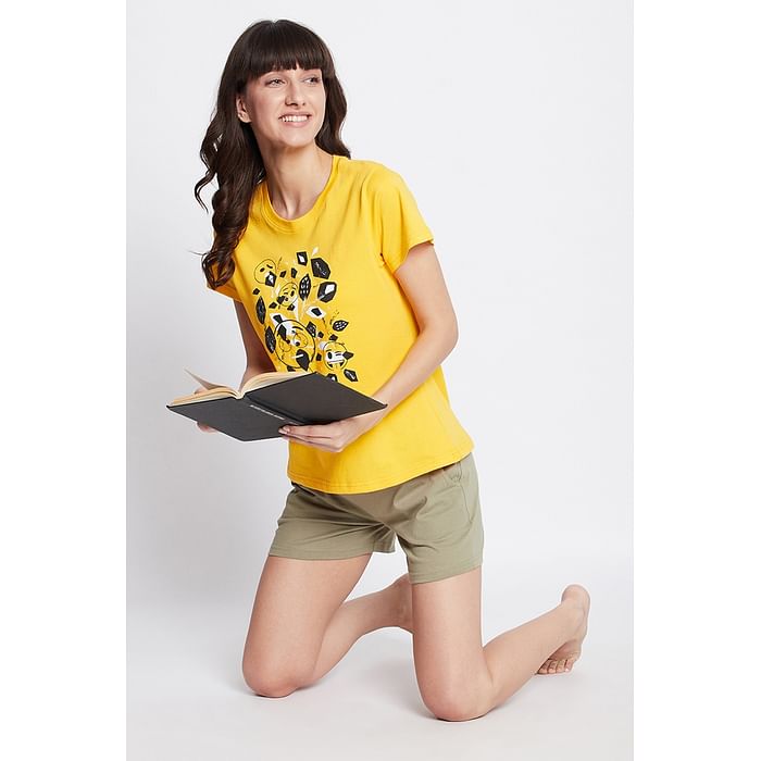 Clovia Emoji Print Sleep T-shirt & Shorts Set in Yellow & Olive Green - 100% Cotton - LS0410P02, Light yellow
Clovia Emoji Print Sleep T-shirt & Shorts Set in Yellow & Olive Green - 100% Cotton - LS0410P02, Light yellow