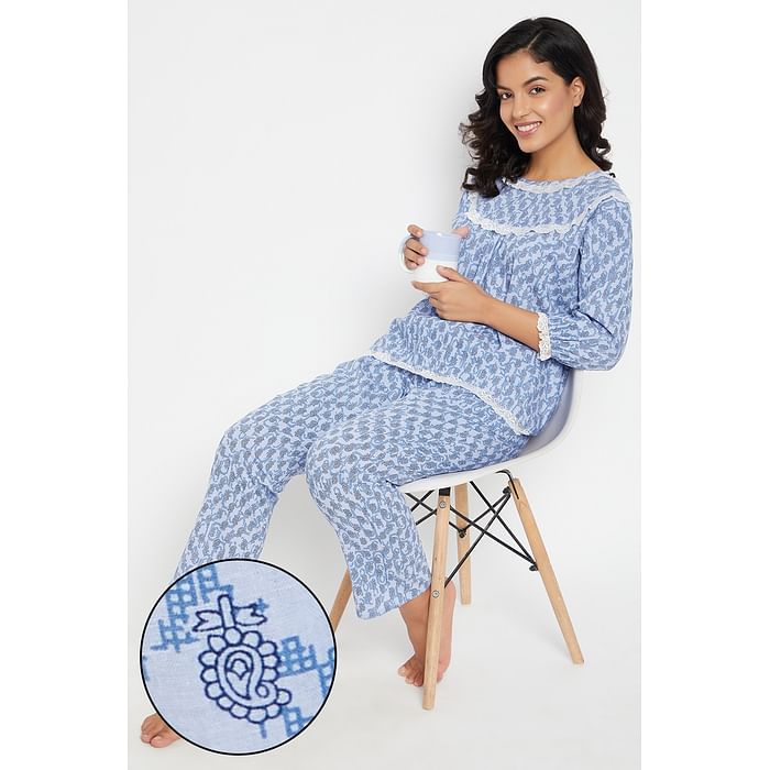 Clovia Print Me Pretty Top & Pyjama Set in Sky Blue - 100% Cotton - LS0602P03, Light blue
Clovia Print Me Pretty Top & Pyjama Set in Sky Blue - 100% Cotton - LS0602P03, Light blue