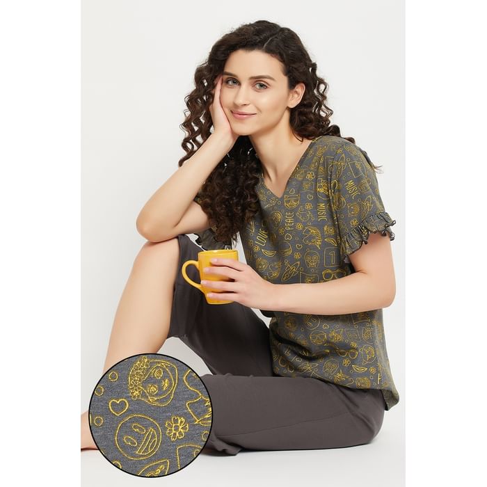 Clovia Doodle Print Top & Chic Basic Capri Set in Dark Grey - 100% Cotton - LS0660P05
Clovia Doodle Print Top & Chic Basic Capri Set in Dark Grey - 100% Cotton - LS0660P05