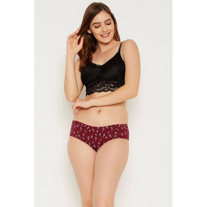 Clovia Mid Waist Leaf Print Hipster Panty in Maroon with Inner Elastic - 100% Cotton - PN3227C09
Clovia Mid Waist Leaf Print Hipster Panty in Maroon with Inner Elastic - 100% Cotton - PN3227C09