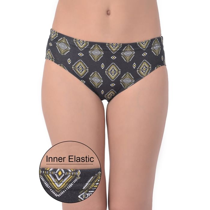 Clovia Mid Waist Printed Hipster Panty in Black with Inner Elastic - Cotton - PN2855L13
Clovia Mid Waist Printed Hipster Panty in Black with Inner Elastic - Cotton - PN2855L13