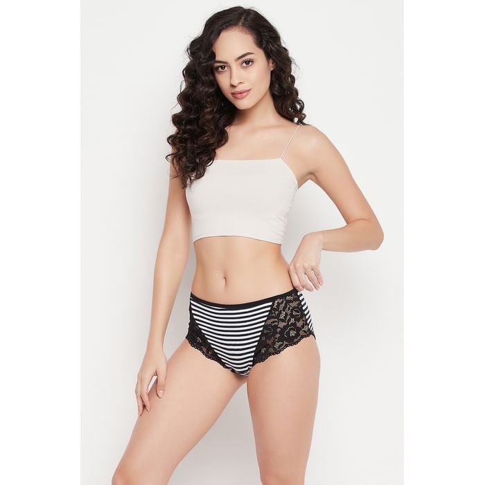 Clovia Mid Waist Striped Hipster Panty in Black with Lace Panels - Cotton - PN2773C13
Clovia Mid Waist Striped Hipster Panty in Black with Lace Panels - Cotton - PN2773C13