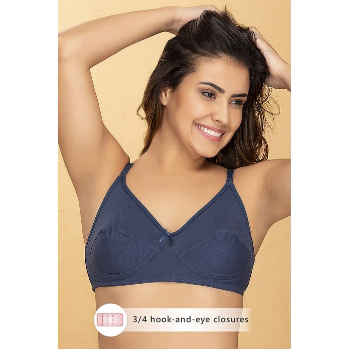 Clovia Non-Padded Non-Wired Full Coverage Bra in Navy Blue - Cotton - BR0227X08
Clovia Non-Padded Non-Wired Full Coverage Bra in Navy Blue - Cotton - BR0227X08