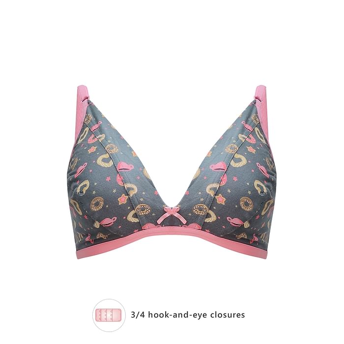 Clovia Non-Padded Non-Wired Printed Plunge Bra in Grey- Cotton Rich - BR1595M05, Dark grey
Clovia Non-Padded Non-Wired Printed Plunge Bra in Grey- Cotton Rich - BR1595M05, Dark grey