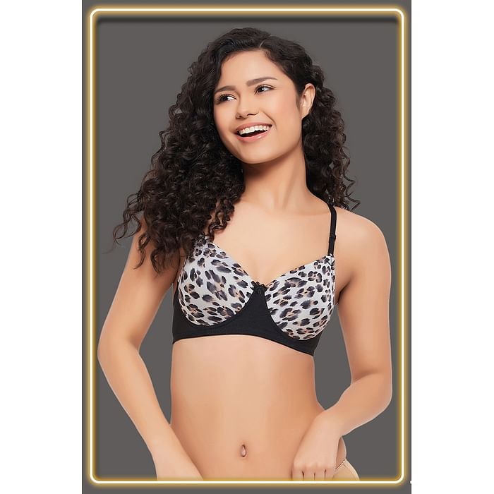 Clovia Padded Non-Wired Full Cup Animal Print Multiway T-shirt Bra in Black - BR5211A13
Clovia Padded Non-Wired Full Cup Animal Print Multiway T-shirt Bra in Black - BR5211A13