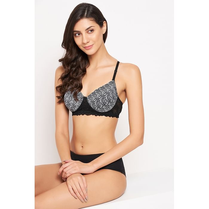 Clovia Padded Non-Wired Full Cup Animal Print Multiway T-shirt Bra in White - BR1806A13, Black
Clovia Padded Non-Wired Full Cup Animal Print Multiway T-shirt Bra in White - BR1806A13, Black