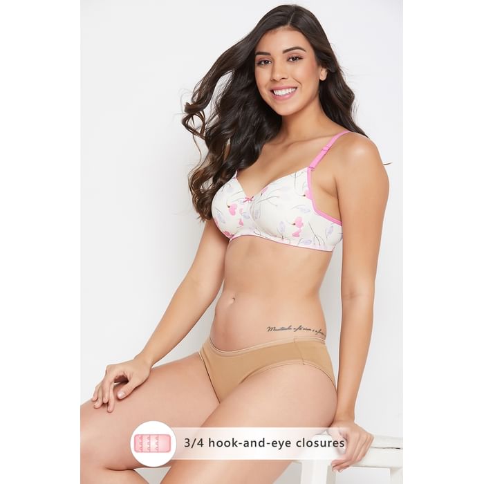 Clovia Padded Non-Wired Full Cup Floral Print Multiway T-shirt Bra in White - BR0935T18
Clovia Padded Non-Wired Full Cup Floral Print Multiway T-shirt Bra in White - BR0935T18