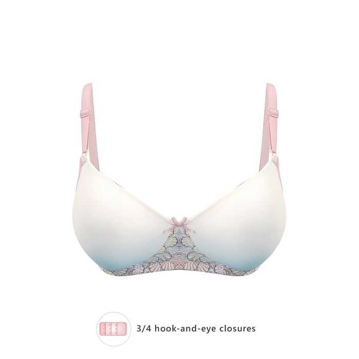 Clovia Padded Non-Wired Full Cup Printed Multiway T-shirt Bra in White - BR1897F18
Clovia Padded Non-Wired Full Cup Printed Multiway T-shirt Bra in White - BR1897F18