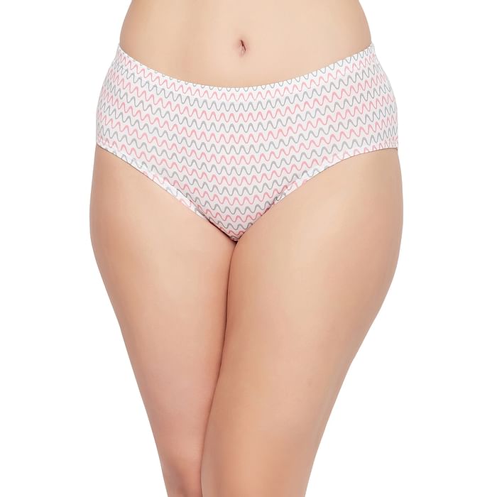 Clovia Mid Waist Chevron Print Hipster Panty in White with Inner Elastic - Cotton - PN2378A18
Clovia Mid Waist Chevron Print Hipster Panty in White with Inner Elastic - Cotton - PN2378A18
