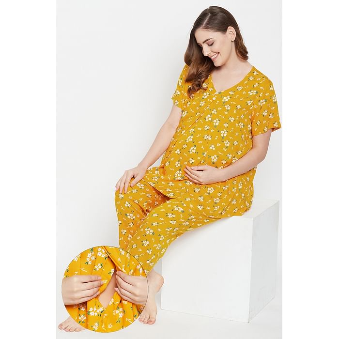Clovia Pretty Florals Feeding Top & Pyjama Set in Yellow - Rayon - LS0263D02, Light yellow
Clovia Pretty Florals Feeding Top & Pyjama Set in Yellow - Rayon - LS0263D02, Light yellow