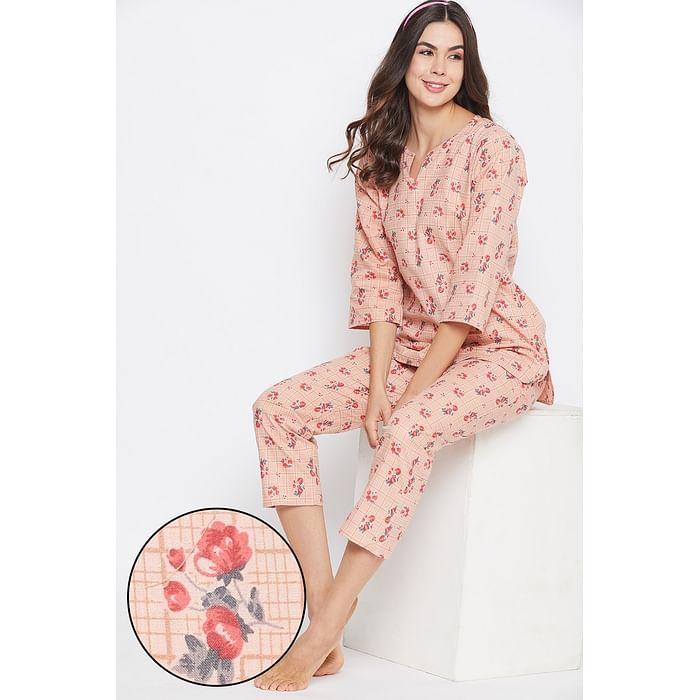 Clovia Print Me Pretty Top & Cropped Pyjama in Peach Pink- 100% Cotton - LS0514A22, Light pink
Clovia Print Me Pretty Top & Cropped Pyjama in Peach Pink- 100% Cotton - LS0514A22, Light pink