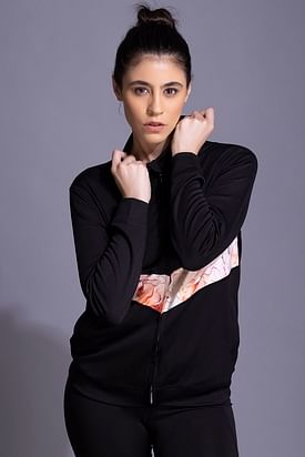 https://image.clovia.com/media/clovia-images/images/275x412/clovia-picture-activewear-jacket-in-black-2-244688.jpg