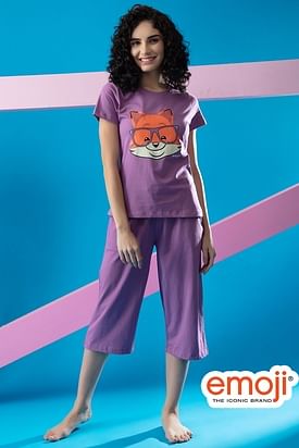 https://image.clovia.com/media/clovia-images/images/275x412/clovia-picture-fox-emoji-print-top-solid-capri-set-in-purple-100-cotton-310846.jpg
