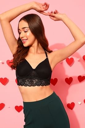 Buy Padded Non-Wired Full Cup Longline Bralette in Black Online India, Best  Prices, COD - Clovia - BR2169P13