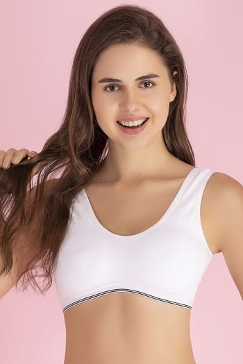 Clovia Padded Non-Wired Full Coverage Teen Bra In White - Cotton