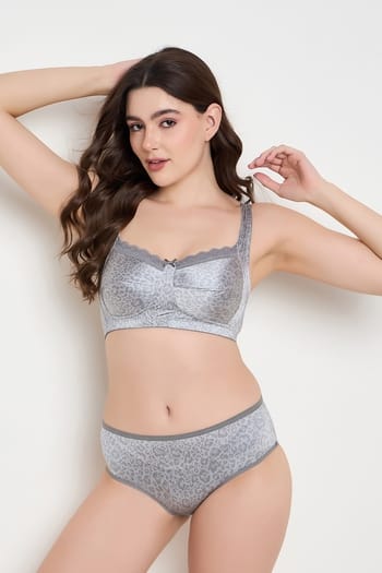 Clovia Non-Padded Non-Wired Full Figure Bra & Mid Waist Hipster Panty in Grey