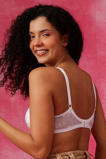 Back listing image for Lace Padded Non-Wired Full Coverage Bra in White