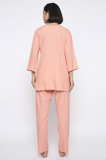 Back listing image for Paisley Print Kurta Top & Pyjama Set in Peach Colour - Rayon