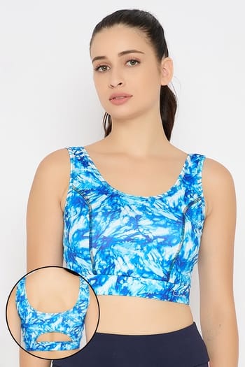 Clovia Medium Impact Padded Non-Wired Tie Dye Print Sports Bra in Sky Blue
