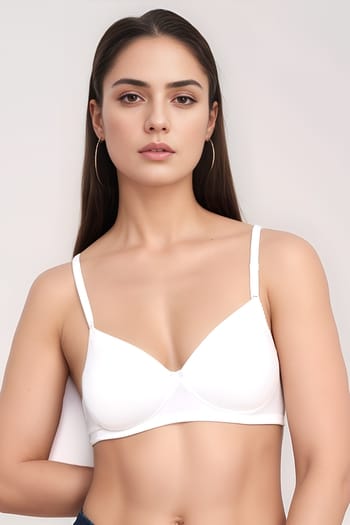 Clovia Padded Non-Wired Full Coverage Multiway T-shirt Bra in White