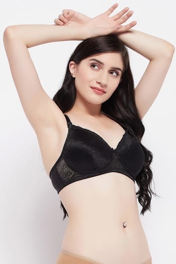 Clovia Padded Underwired Full Cup Multiway Bra in Black - Lace