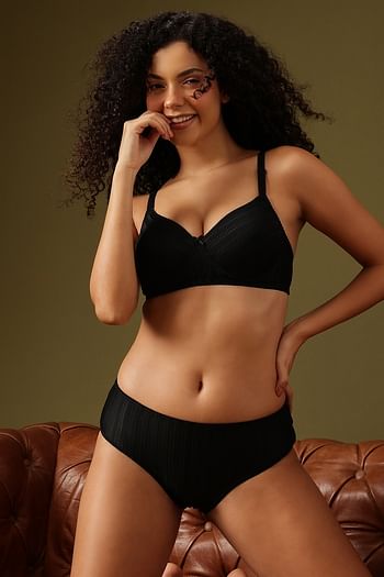 Front listing image for Self-Patterned Padded Non-Wired Full Coverage Multiway T-shirt Bra & Mid Waist Hipster Panty - Black