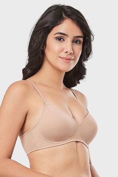 Buy Amante- Carefree Casuals Padded Non-Wired T-Shirt Bra Online India,  Best Prices, COD - Clovia - BR1021624