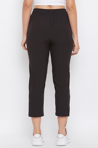 Buy the NWT Womens Black Flat Front Pockets Regular Fit Capri