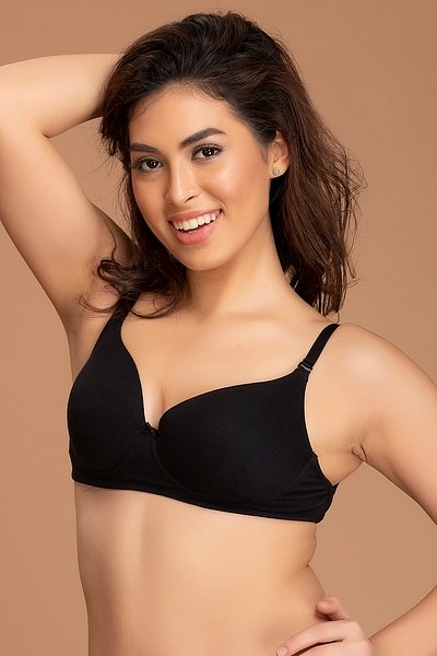 Buy Invisi Lightly Padded Non-Wired Full Cup Multiway Backless T-Shirt Bra  in Black with Transparent Straps & Band - Cotton Rich Online India, Best  Prices, COD - Clovia - BR1926P13