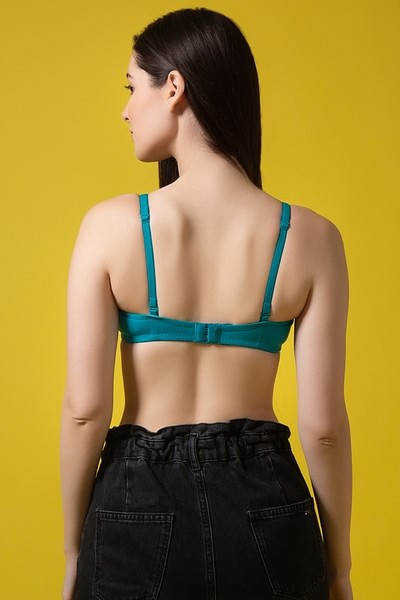 Buy Invisi Lightly Padded Non-Wired Full Cup Multiway Backless T-Shirt Bra  in Nude Colour with Transparent Straps & Band - Cotton Rich Online India,  Best Prices, COD - Clovia - BR1926P24