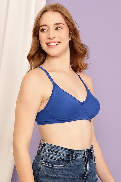 Buy Padded Non-Wired Full Coverage T-Shirt Bra in Red - Cotton Rich Online  India, Best Prices, COD - Clovia - BR1279P04