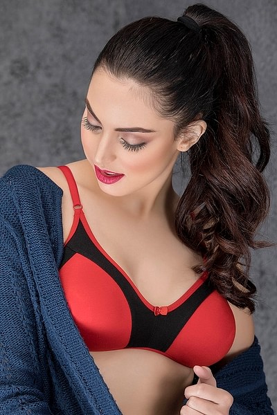 Buy M-azing Non-Padded Non-Wired Colourblocked Full Coverage Bra In Red &  Black - Cotton Online India, Best Prices, COD - Clovia - BR0349P04