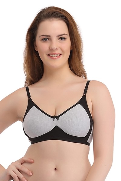 https://image.clovia.com/media/clovia-images/images/400x600/clovia-picture-full-cup-non-padded-wirefree-t-shirt-bra-with-contrast-color-black-217766.JPG?q=90