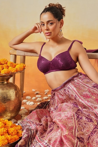 Lace Padded Non-Wired Full Coverage Bra in Purple