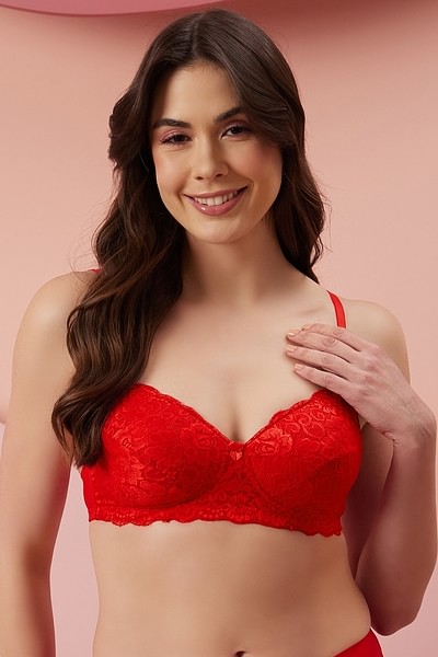 Lightly Padded Non-Wired Full Coverage Bridal Bra in Red - Lace