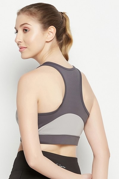 Buy Medium Impact Padded Seamless Sports Bra in Lilac Online India, Best  Prices, COD - Clovia - BRS029R12