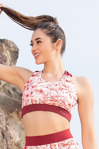 Buy Medium Impact Padded Non-Wired Printed Sports Bra in White Online India,  Best Prices, COD - Clovia - BR2054A09
