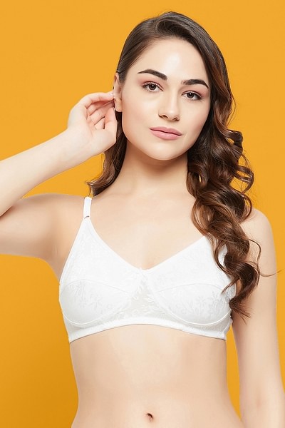 Buy Non-Padded Non-Wired Full Cup Bra in White - Lace Online India, Best  Prices, COD - Clovia - BR4008A18
