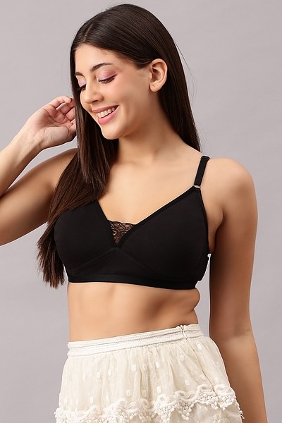 Buy Non-Padded Non-Wired Full Figure Bra in Black - Cotton Rich Online  India, Best Prices, COD - Clovia - BR2423A13