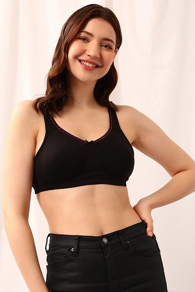 Buy Non-Padded Non-Wired Full Figure Bra in Black - Cotton Rich Online  India, Best Prices, COD - Clovia - BR2423A13
