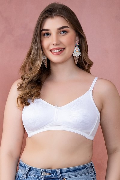 Buy Non-Padded Non-Wired Full Figure Bra in White Online India, Best  Prices, COD - Clovia - BR1123R18