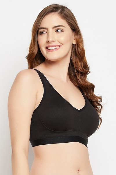 Buy Non-Padded Non-Wired Full Figure Spacer Cup T-shirt Bra in Black -  Cotton Rich Online India, Best Prices, COD - Clovia - BR5012R13