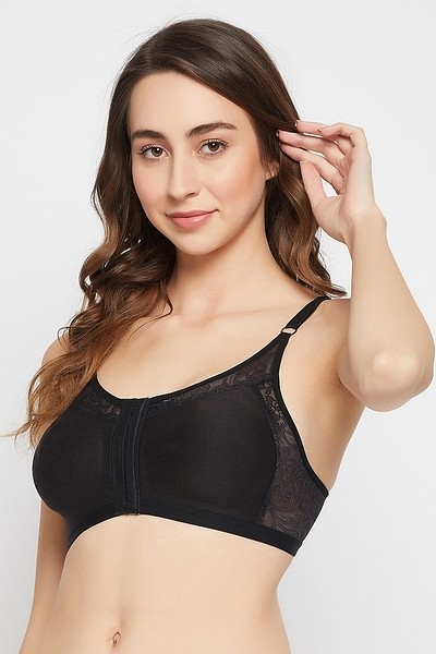 Buy Non-Padded Non-Wired Spacer Cup Easy-On Front Open Full Figure Bra in  Black - Cotton Rich Online India, Best Prices, COD - Clovia - BR2405A13