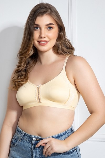 Buy Smoothie Non-Padded Non-Wired Full Figure Spacer Cup Bra in Nude Colour  - Cotton Rich Online India, Best Prices, COD - Clovia - BR2078P24