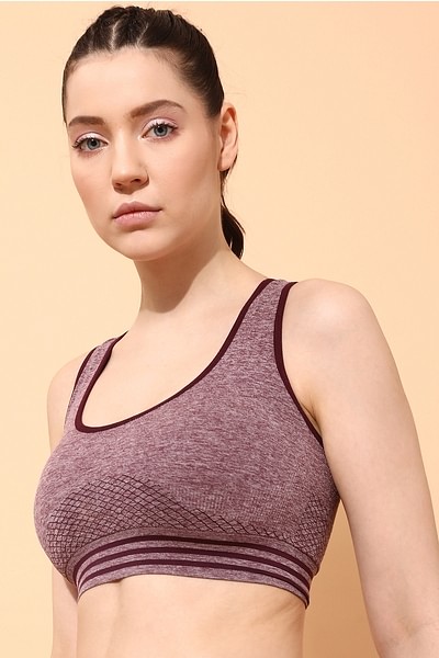 Buy Medium Impact Padded Seamless Sports Bra in Plum Colour with Removable  Cups Online India, Best Prices, COD - Clovia - BRS028R12