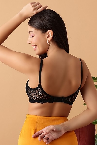 Buy Padded Non-Wired Bridal Bra in Black - Lace Online India, Best Prices,  COD - Clovia - BR1955P13