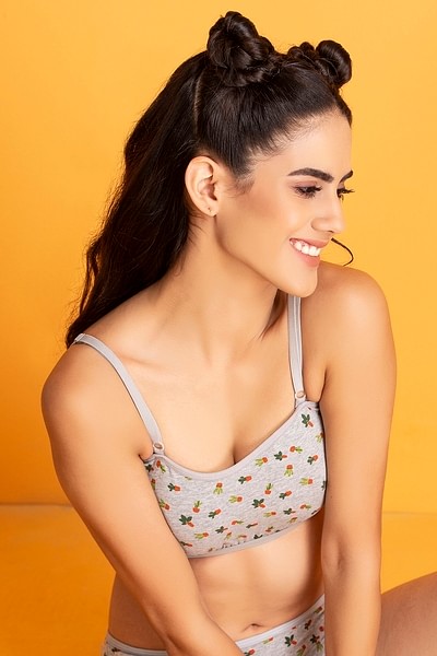 Buy Padded Non-Wired Full Cup Palm Tree Print Teenage Bra in Light Grey  with Removable Pads - Cotton Online India, Best Prices, COD - Clovia -  BB0023B01