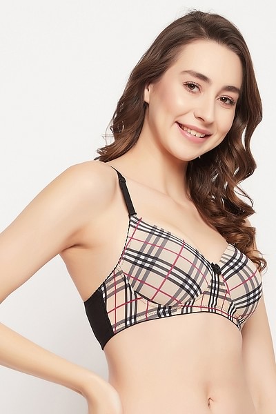 https://image.clovia.com/media/clovia-images/images/400x600/clovia-picture-padded-non-wired-full-cup-checkered-multiway-t-shirt-bra-in-nude-colour-784630.jpg?q=90