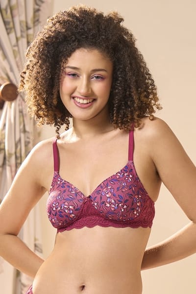 Clovia Padded Non-Wired Full Coverage Floral Print T-shirt Bra in Pink